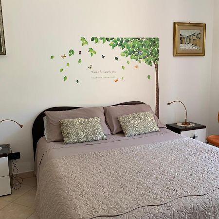 Apartamento La Dimora Di Paola Lecce Exterior foto