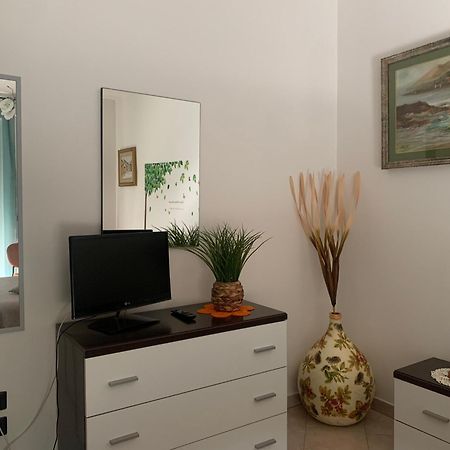 Apartamento La Dimora Di Paola Lecce Exterior foto